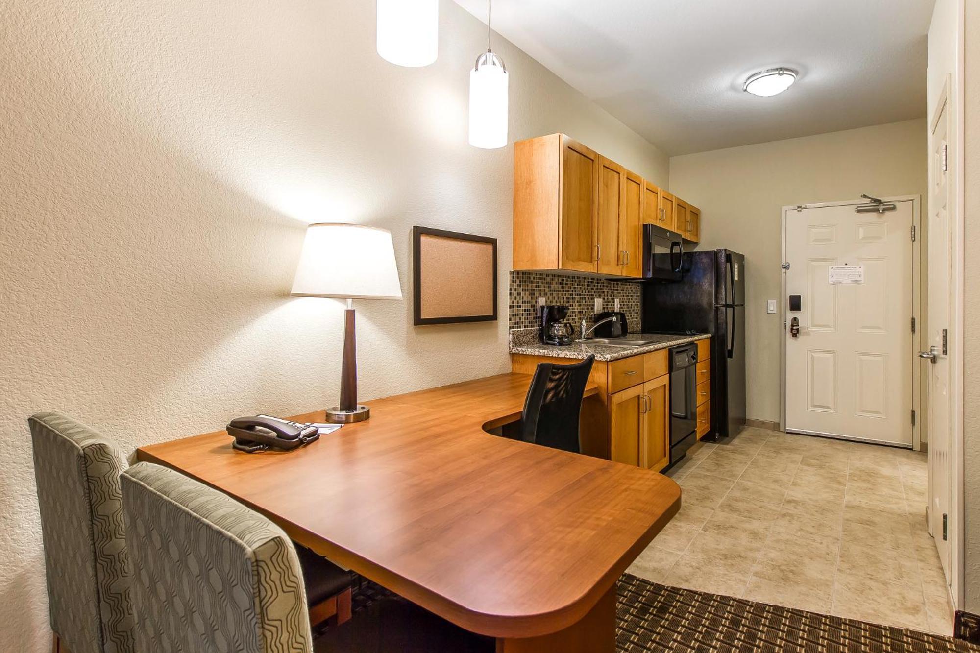 Mainstay Suites Stanley الغرفة الصورة