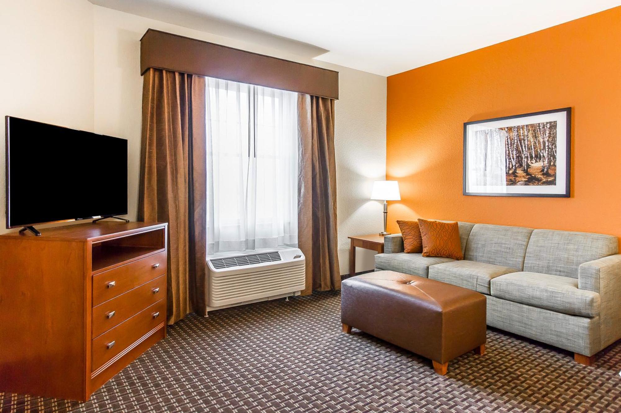 Mainstay Suites Stanley الغرفة الصورة