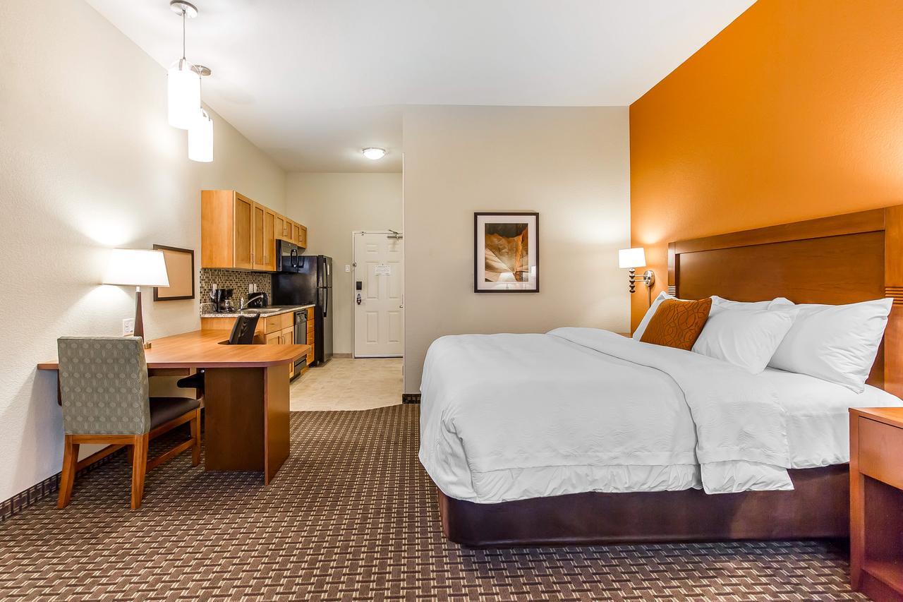 Mainstay Suites Stanley الغرفة الصورة