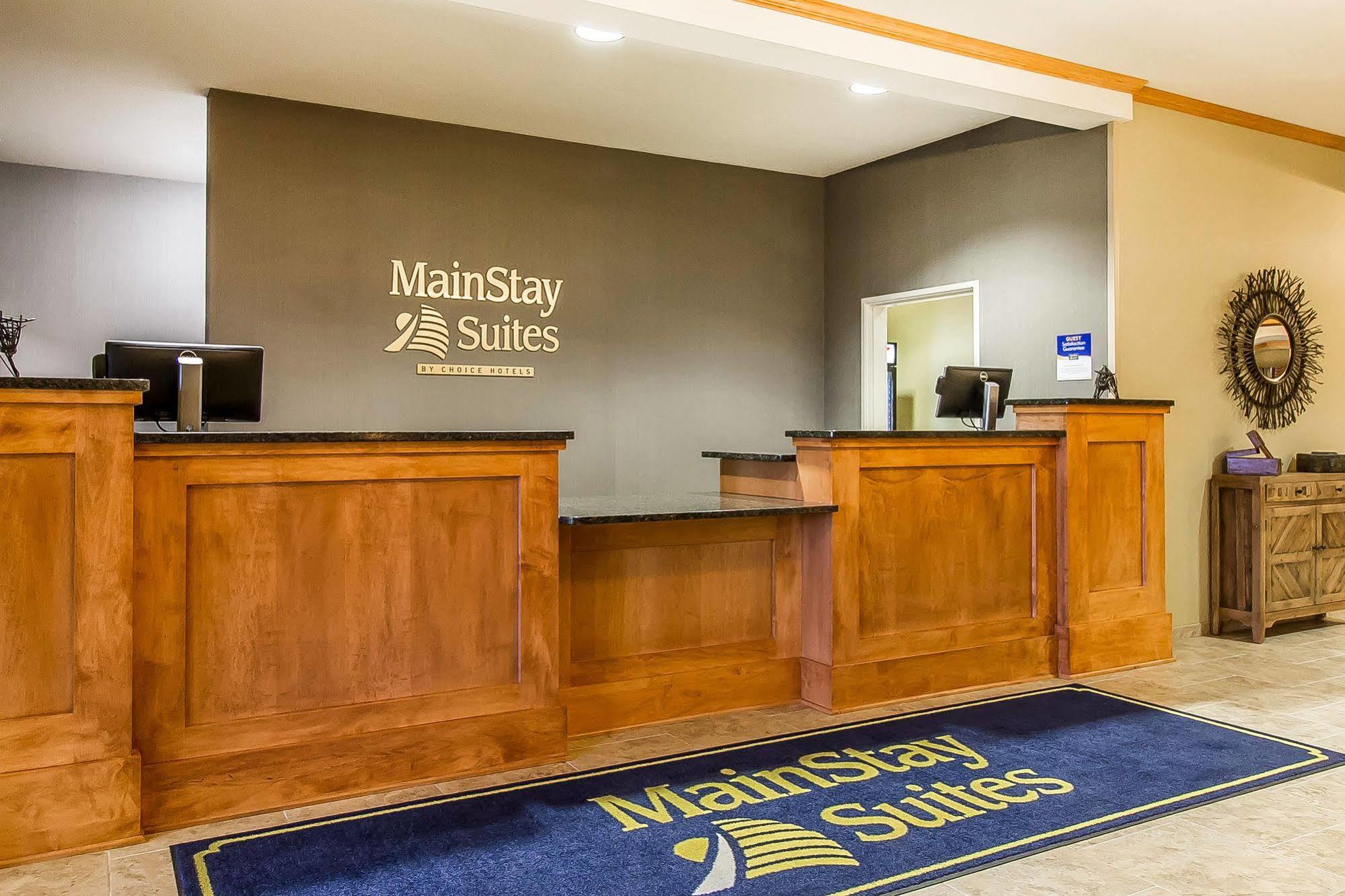 Mainstay Suites Stanley المظهر الخارجي الصورة