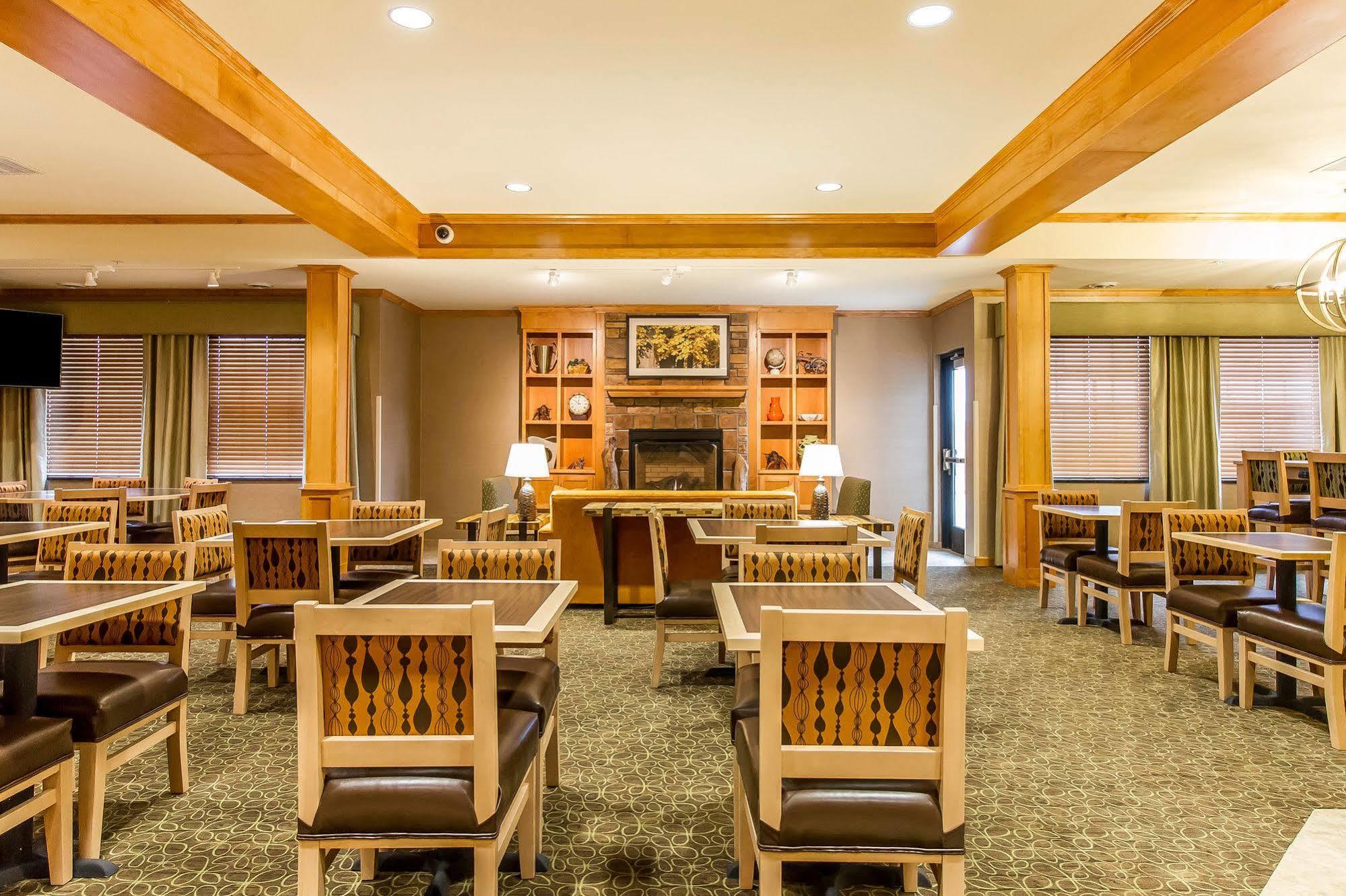 Mainstay Suites Stanley المظهر الخارجي الصورة