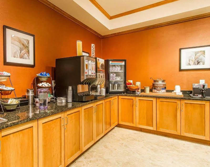 Mainstay Suites Stanley المظهر الخارجي الصورة